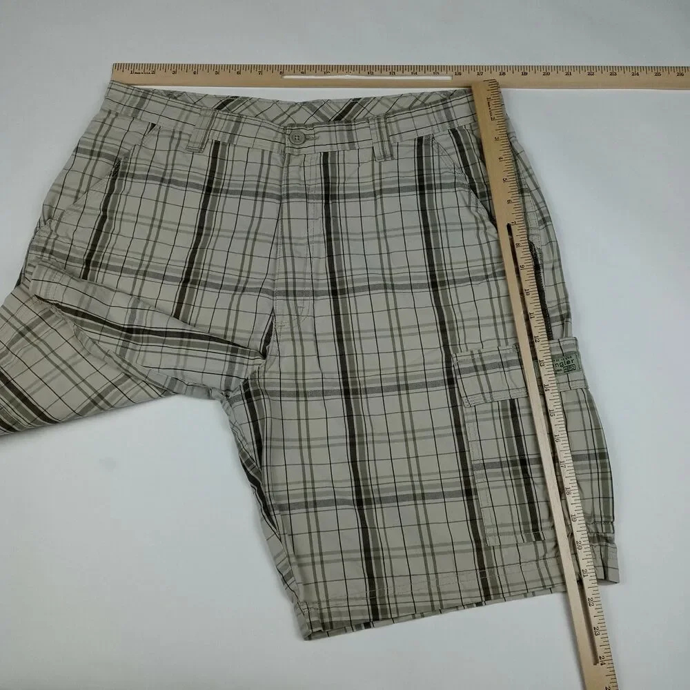 WRANGLER Plaid Shorts Cargo Pockets Men's Size 36 - Picture 5 of 7